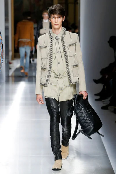 Look 42